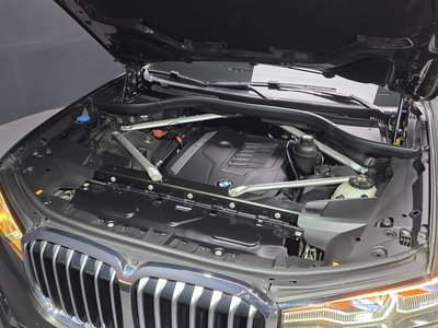 BMW X7 - 7