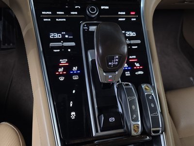 PORSCHE PANAMERA - 9
