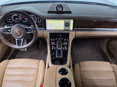 PORSCHE PANAMERA - 4