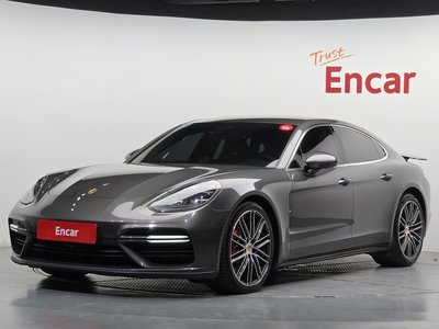 PORSCHE PANAMERA - 1