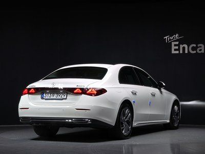 MERCEDES-BENZ E-CLASS - 4