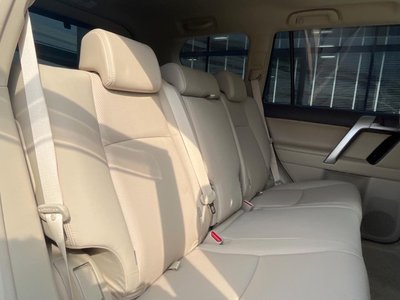 TOYOTA LAND CRUISER PRADO - 10