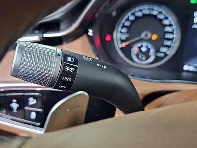 2023 Genesis GV70 — миниатюра 29