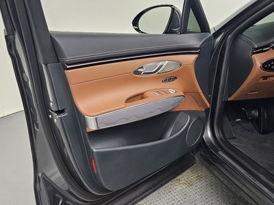 2023 Genesis GV70 — миниатюра 14
