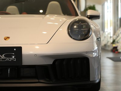 PORSCHE 911 - 6