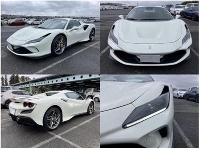 FERRARI F8 - 4