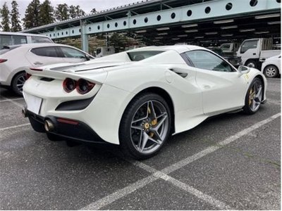 FERRARI F8 - 2
