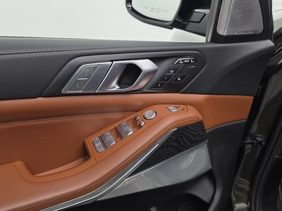 2021 BMW X7 — миниатюра 30