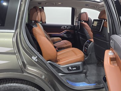 2021 BMW X7 — миниатюра 17
