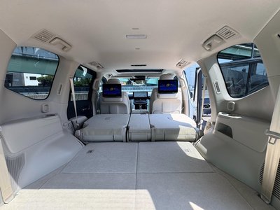 2026 Toyota LAND CRUISER 300 thumbnail 33