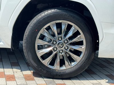 2026 Toyota LAND CRUISER 300 thumbnail 20