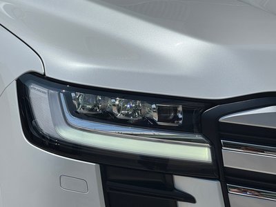 2026 Toyota LAND CRUISER 300 thumbnail 13