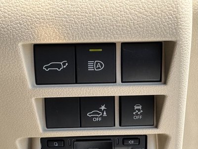 2026 Toyota LAND CRUISER 300 thumbnail 40