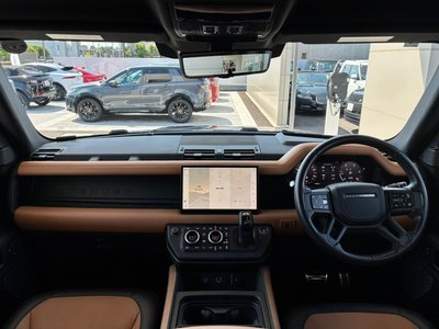 صورة 2 لـ 2023 LAND Rover DEFENDER