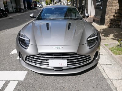 ASTON MARTIN DB12 - 3