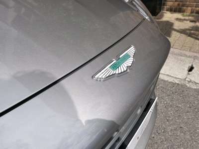 ASTON MARTIN DB12 - 7