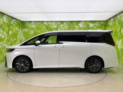 2025 Toyota VELLFIRE photo 2