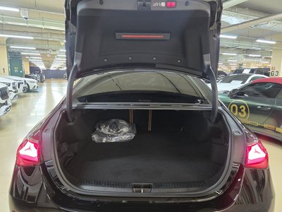 MERCEDES-BENZ E-CLASS - 4