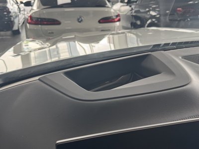 2025 BMW X7 — миниатюра 18