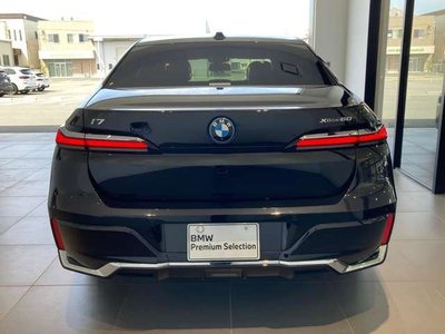 2025 BMW I7 缩略图 12