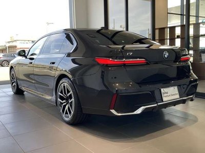 2025 BMW I7 缩略图 11