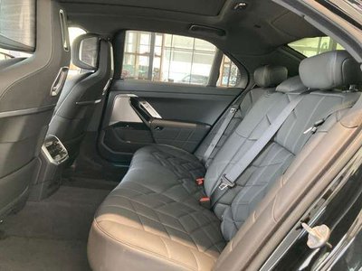 2025 BMW I7 缩略图 21