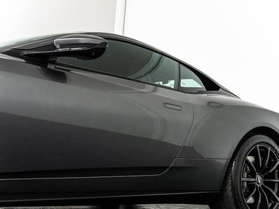 صورة 13 لـ 2019 Aston Martin DB11
