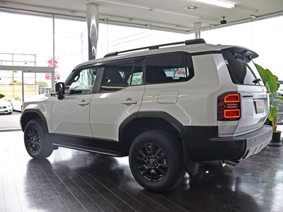 TOYOTA LAND CRUISER 250 - 5
