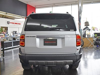 TOYOTA LAND CRUISER 250 - 6