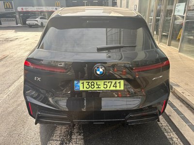 BMW IX - 3
