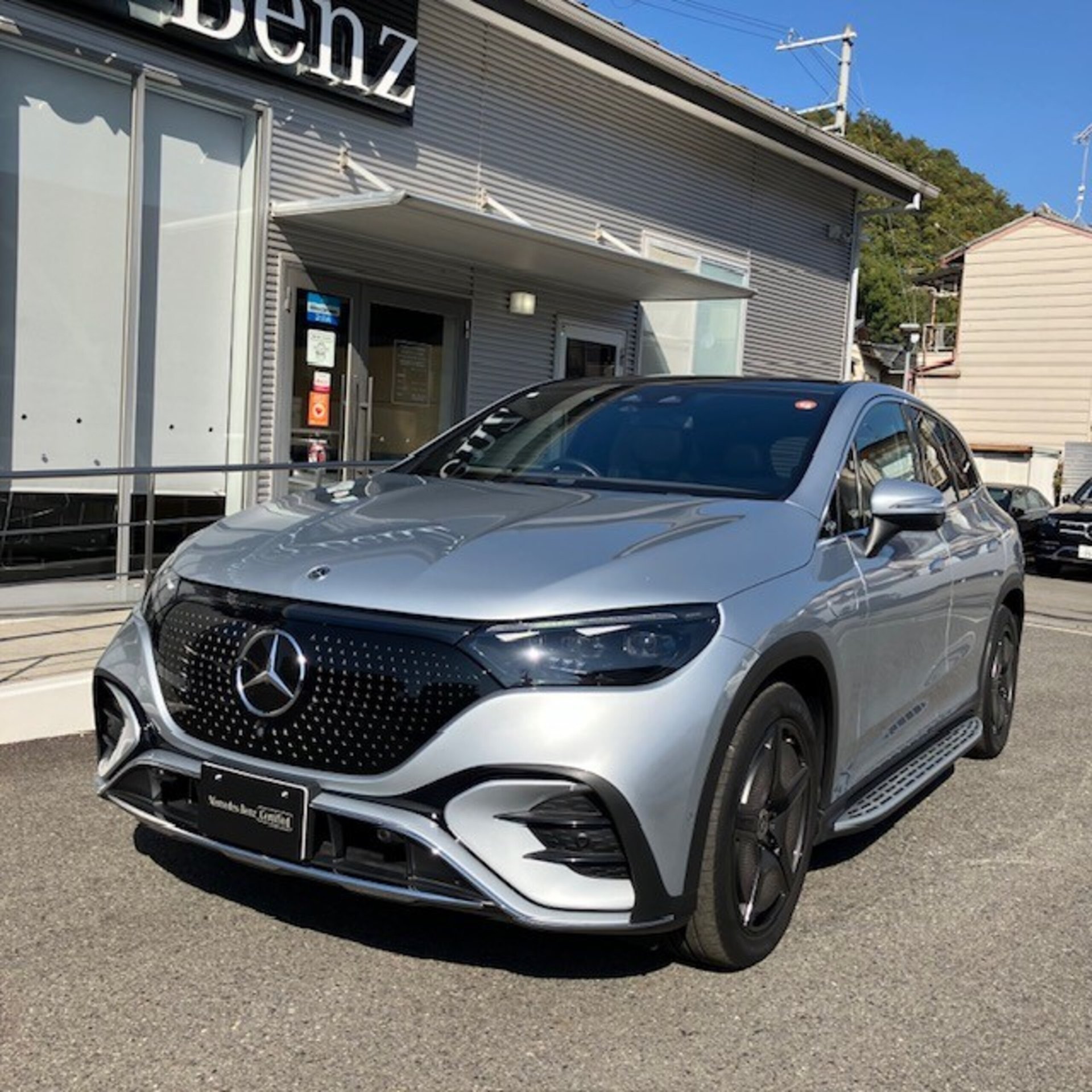 MERCEDES-BENZ EQE SUV - View 1