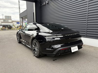 2021 Porsche TAYCAN 照片 3