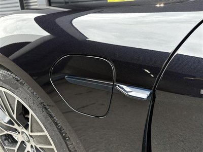 2021 Porsche TAYCAN 照片 30