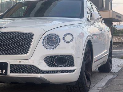 صورة 4 لـ 2017 Bentley BENTAYGA