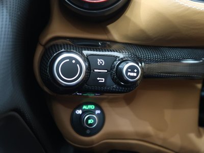 2018 Ferrari 812 SUPERFAST — миниатюра 39