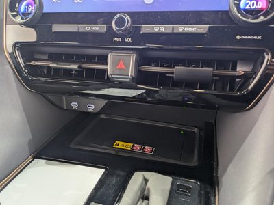 2024 Toyota ALPHARD — миниатюра 18