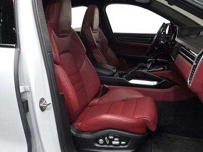 PORSCHE CAYENNE - 10