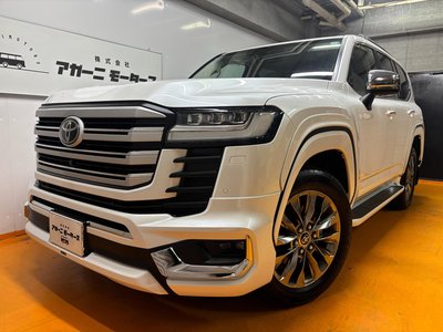 TOYOTA LAND CRUISER 300 - 1