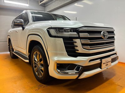 TOYOTA LAND CRUISER 300 - 5