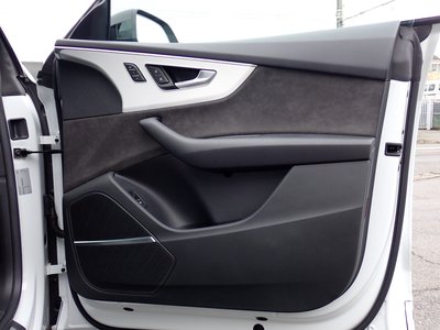 صورة مصغرة 30 لـ 2019 AUDI Q8