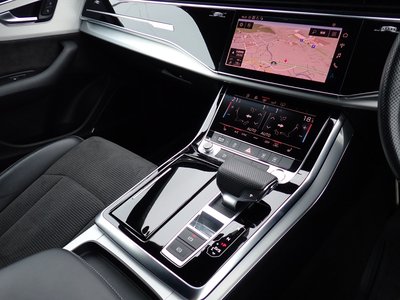 صورة مصغرة 73 لـ 2019 AUDI Q8