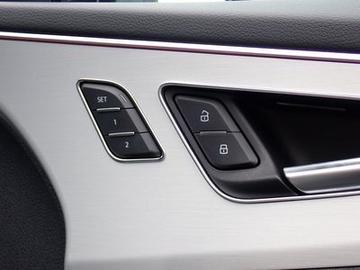 صورة مصغرة 31 لـ 2019 AUDI Q8