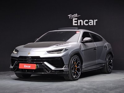 LAMBORGHINI URUS - 1