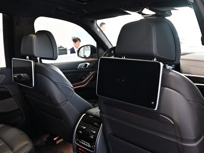 2021 BMW X7 — миниатюра 19