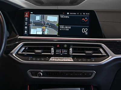 2021 BMW X7 — миниатюра 12