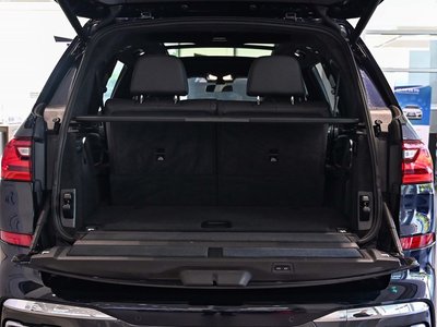 2021 BMW X7 — миниатюра 17