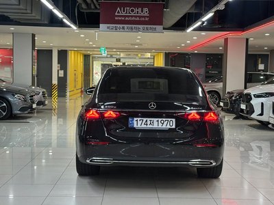 MERCEDES-BENZ E-CLASS - 3