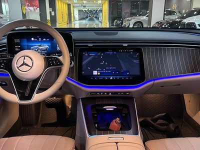 MERCEDES-BENZ E-CLASS - 4