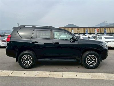 TOYOTA LAND CRUISER PRADO - 10