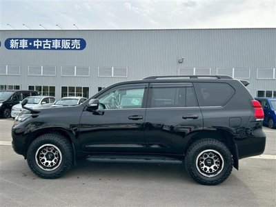 TOYOTA LAND CRUISER PRADO - 9
